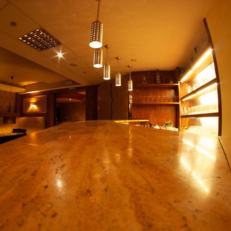 Hotel Tenishouse Marki  Εξωτερικό φωτογραφία