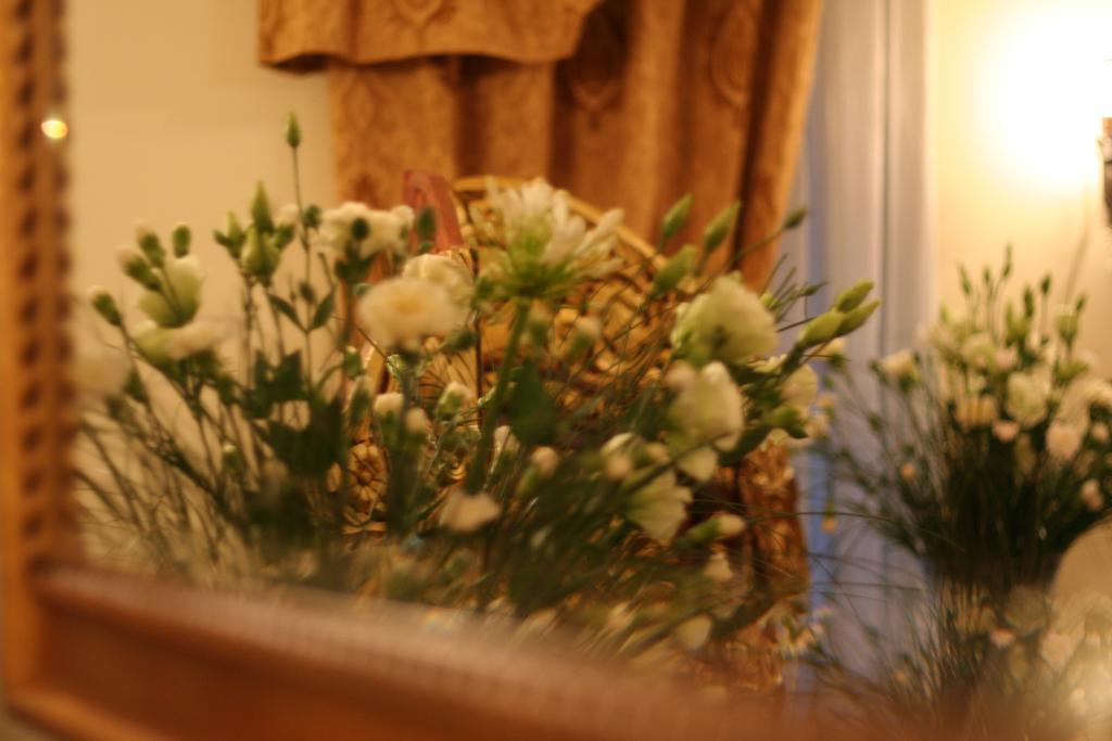 Hotel Tenishouse Marki  Εξωτερικό φωτογραφία