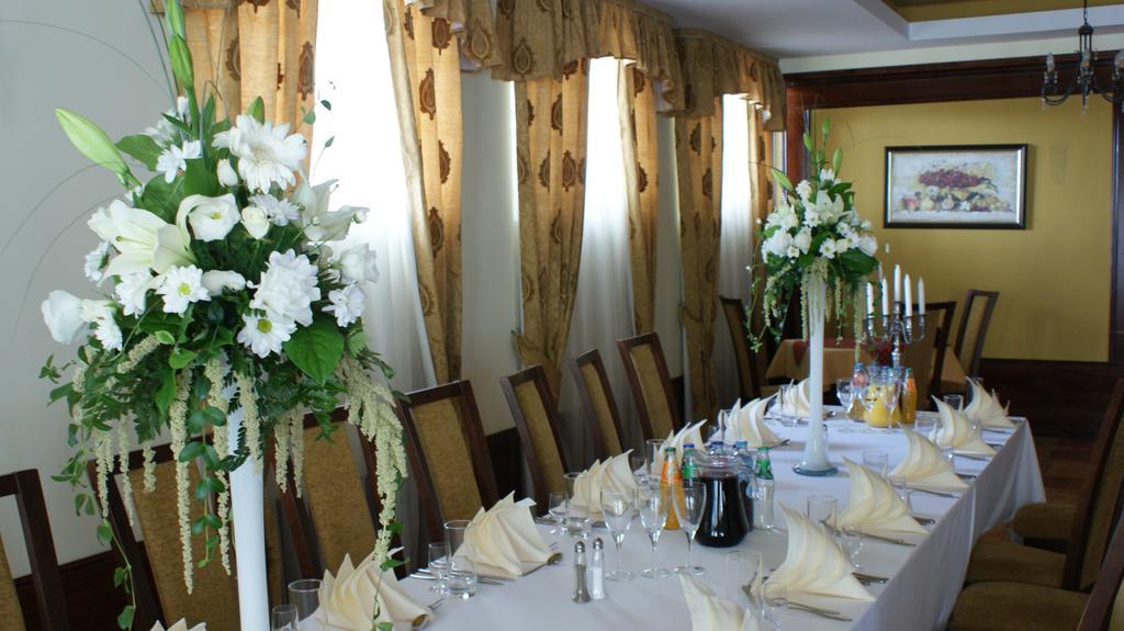 Hotel Tenishouse Marki  Εξωτερικό φωτογραφία
