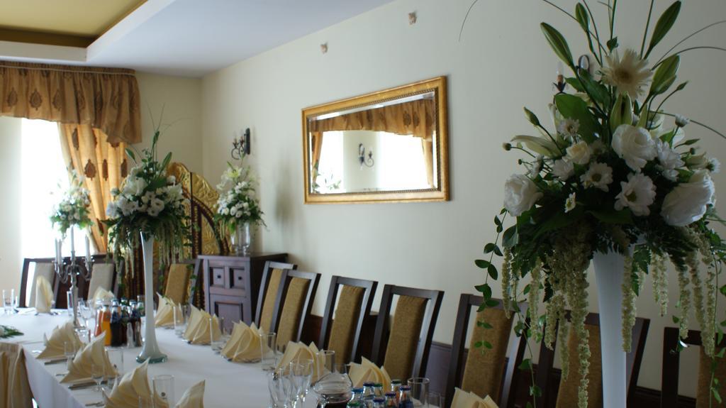 Hotel Tenishouse Marki  Εξωτερικό φωτογραφία