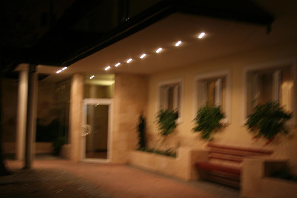 Hotel Tenishouse Marki  Εξωτερικό φωτογραφία
