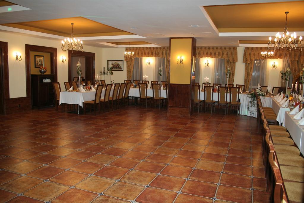 Hotel Tenishouse Marki  Εξωτερικό φωτογραφία