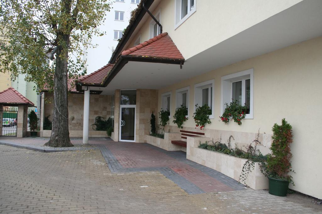 Hotel Tenishouse Marki  Εξωτερικό φωτογραφία