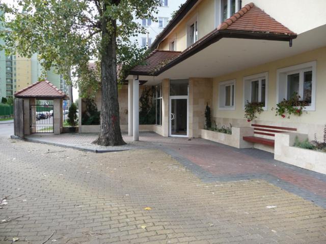Hotel Tenishouse Marki  Εξωτερικό φωτογραφία