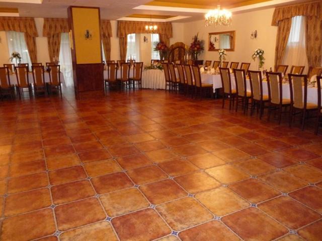 Hotel Tenishouse Marki  Εξωτερικό φωτογραφία